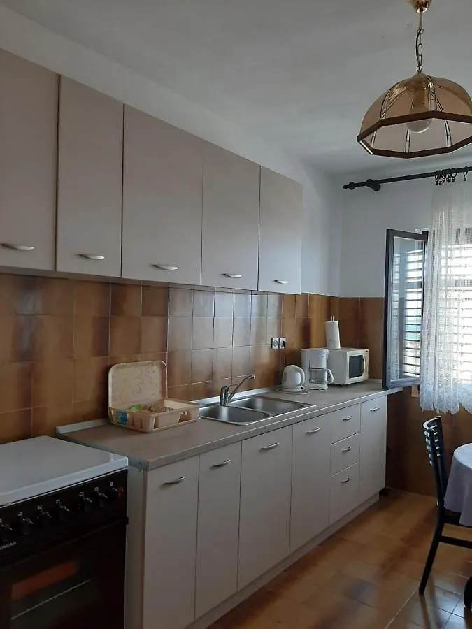 Apartments Grozdana 4227 Crikvenica